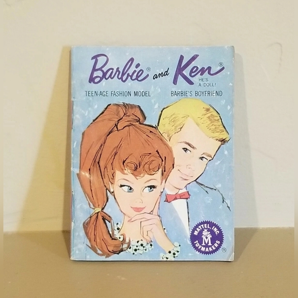 Barbie and Ken Small Booklet Barbie Fashions 1962 [ Read Details ]